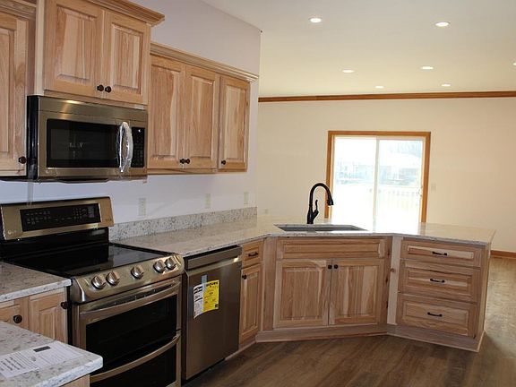 3rd image of 225 Four Seasons Ln #18