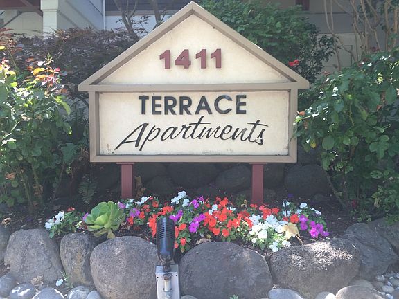 3rd image of 1411 El Camino Real APT 105