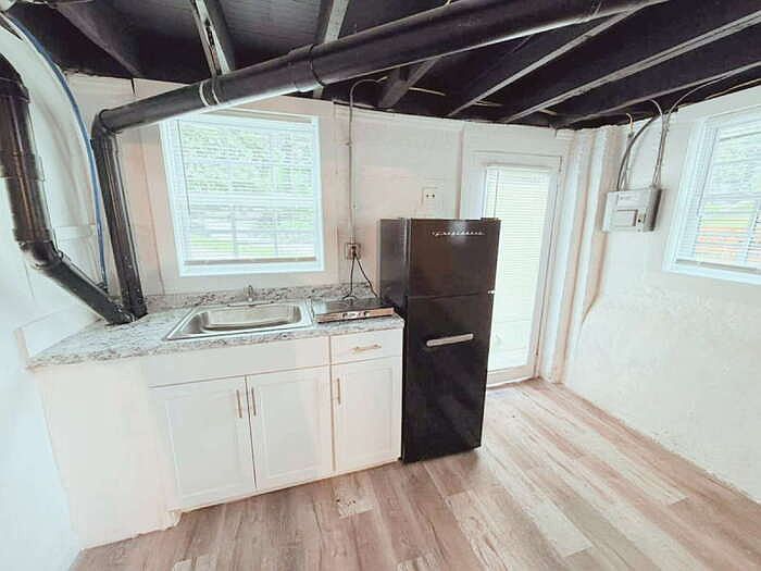 1st image of 10 Rockmart Dr NW #3