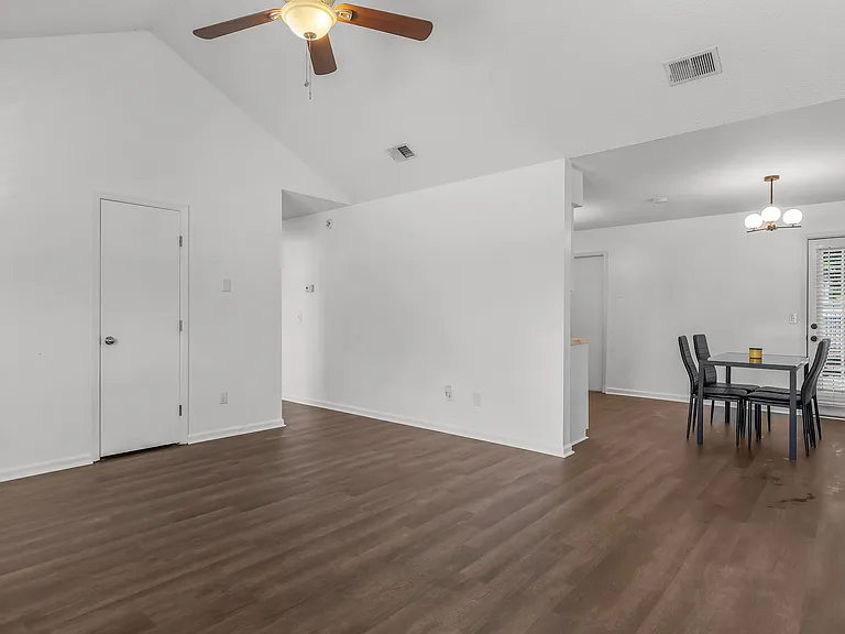 783 Inwood Dr — Photo 9