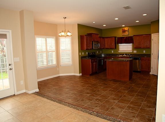 5th image of 8004 Alydar Ct