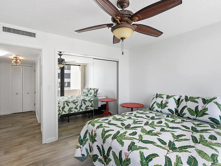 4200 N Ocean Dr #1 — Photo 17