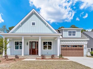 163 Twining Rose Ln, Holly Ridge, NC 28445