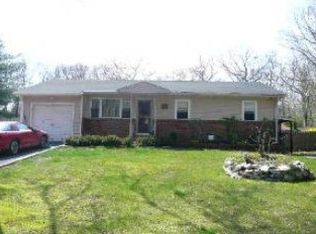 58 Giant Oak Rd, Ridge, NY 11961