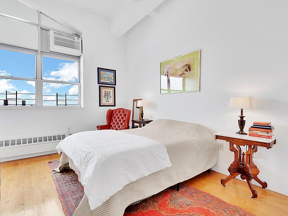 4th image of 970 Kent Ave APT 704