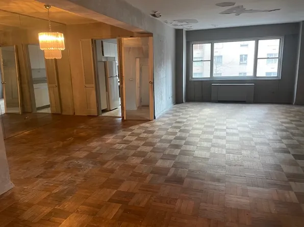 100 West 57th Street 4J image 1 of 2