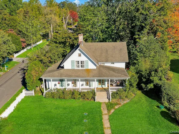 45 Shore Road, East Setauket, NY 11733
