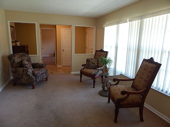4th image of 695 San Robar Dr