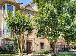 1702 Dennis St, Houston, TX 77004