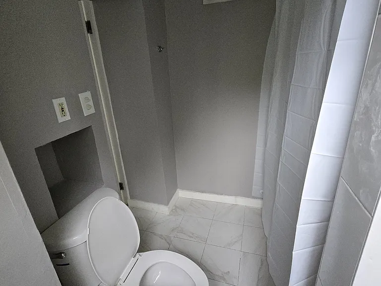 139 Fairfax St — Photo 15