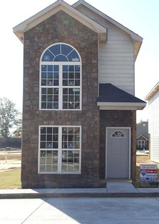2nd image of 34 Arbor Cove Dr
