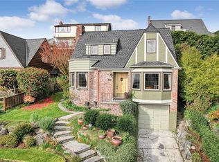 2449 36th Ave W, Seattle, WA 98199