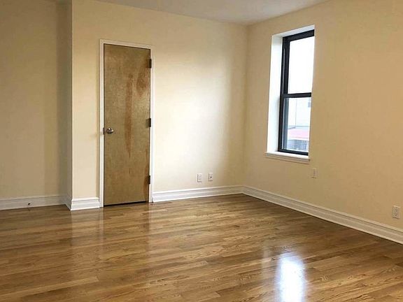 5th image of 2171 27th St APT C2