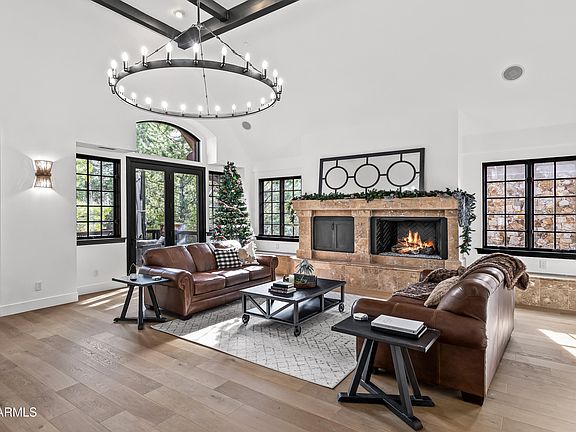 3rd image of 1715 E TRADE WINDS Court
