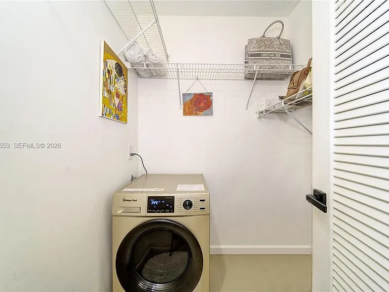 1040 SE 4th Ave #128 — Photo 12