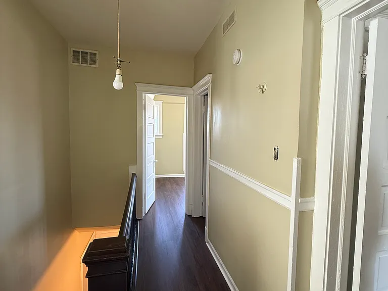6556 S Rhodes Ave — Photo 5