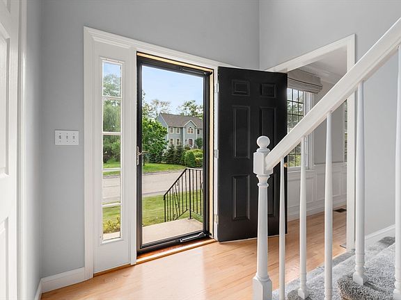 4th image of 121 Matheson Dr