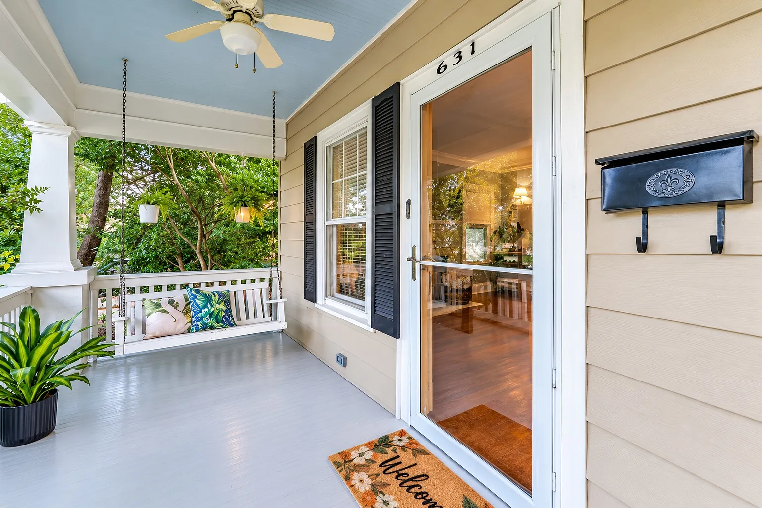 2 bed, 1000 sqft, $1,800 — Photo 2