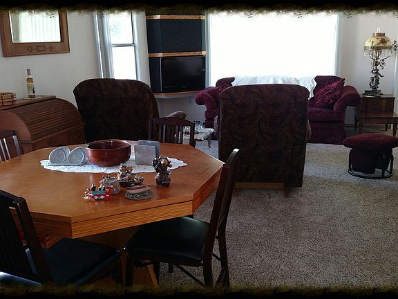 5th image of 824 SE Regent Ave