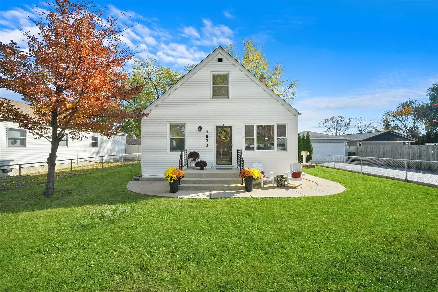 7933 Long Ave photo 1