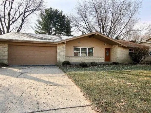 5191 Welsh Rd, Rockford, IL 61107