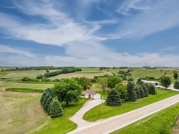 3124 Earling Rd, Dow City, IA 51528