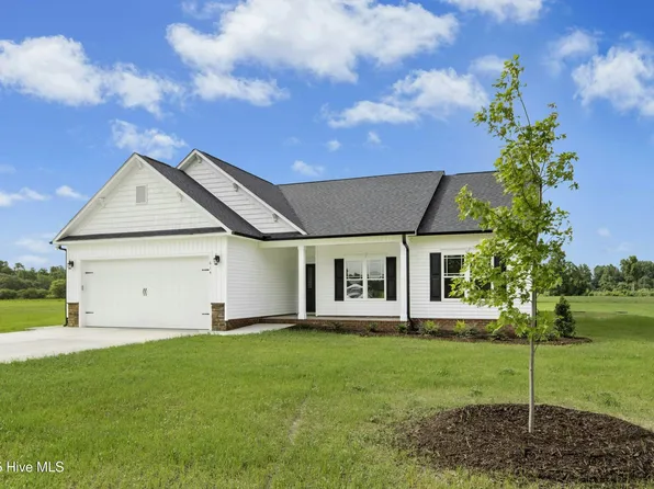 614 Tart Town Road, Dunn, NC 28334