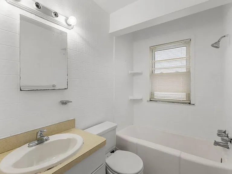 3511 Monroe St — Photo 9