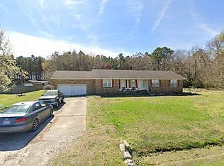 1406 Soundneck Rd, Elizabeth City, NC 27909