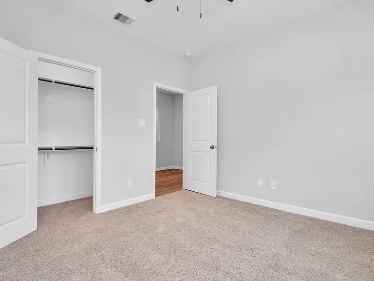 2355 Hoskins Dr — Photo 38