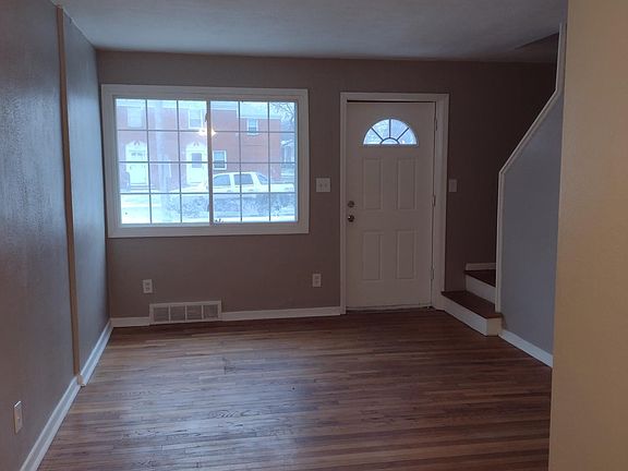 3rd image of 421 Kenwood Dr APT D