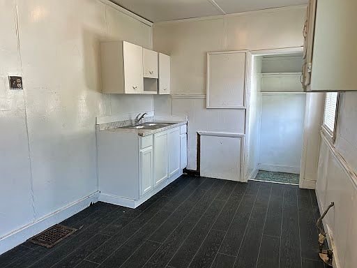 4th image of 1329 Euclid Ave #1