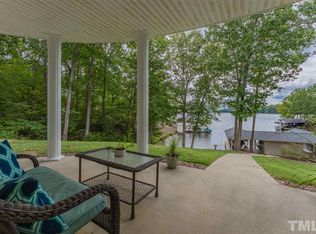 211 Waters Edge Ln, Semora, NC 27343