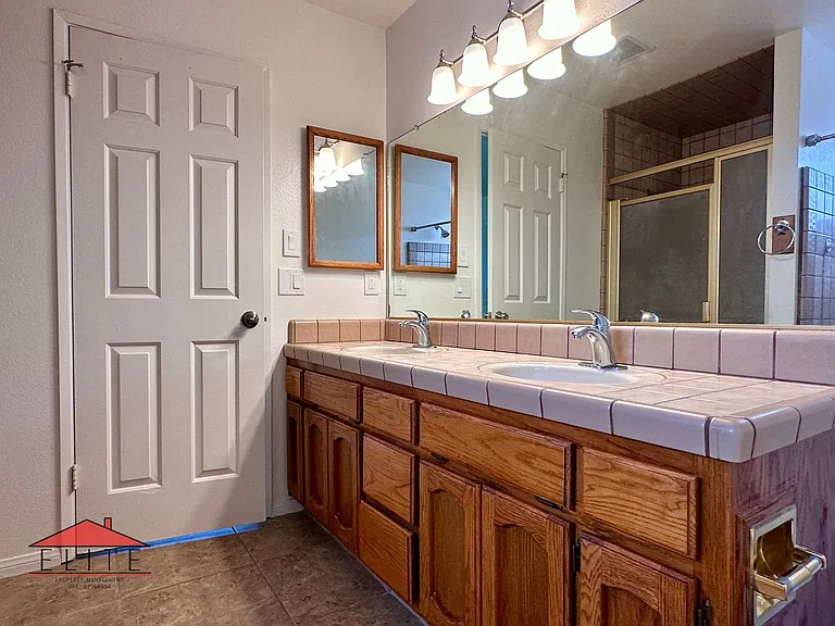 228 Yellowstone Pl — Photo 19