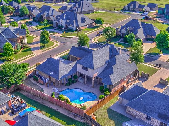 5th image of 13001 Lorien Way