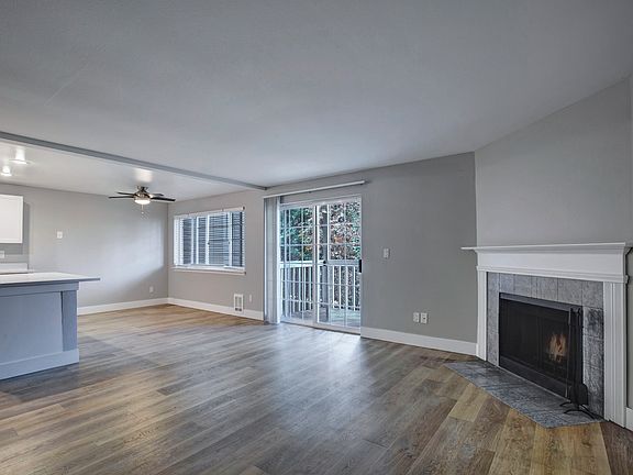 3rd image of 1020 Central Ave N #Jj-201