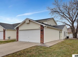 2211 W Todd Ln, Lincoln, NE 68528