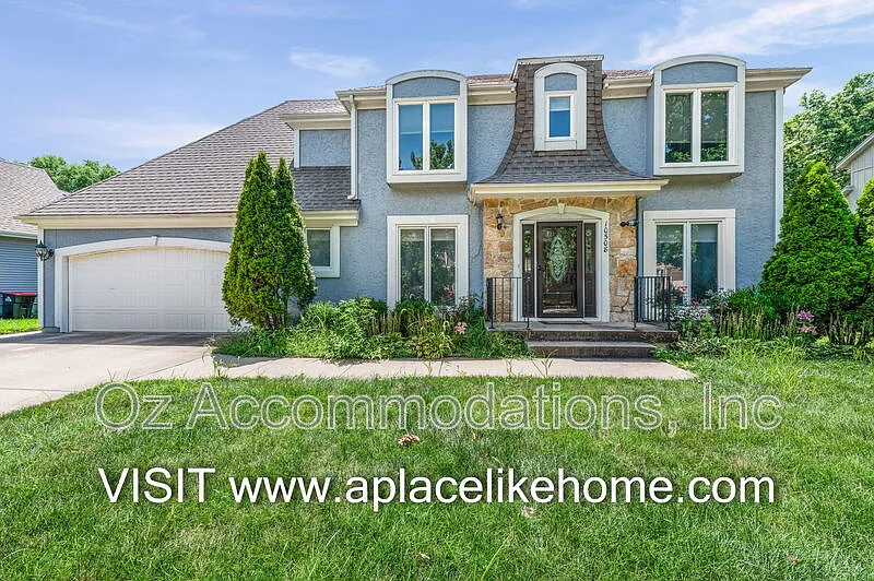 4 bed, 2.5 bath, 2490 sqft, $2,695 — Photo 3