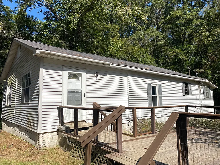 448 Fawn Grove Rd — Photo 1