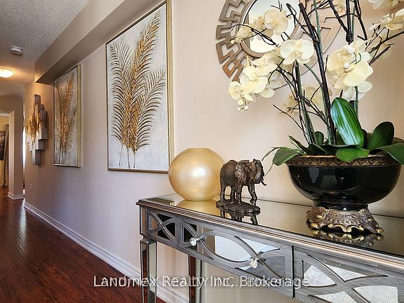 4th image of 227 Harvie Rd #43