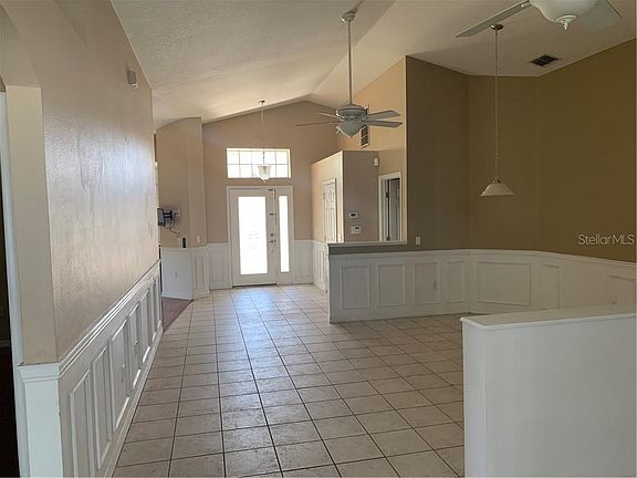 4th image of 601 China Berry Cir