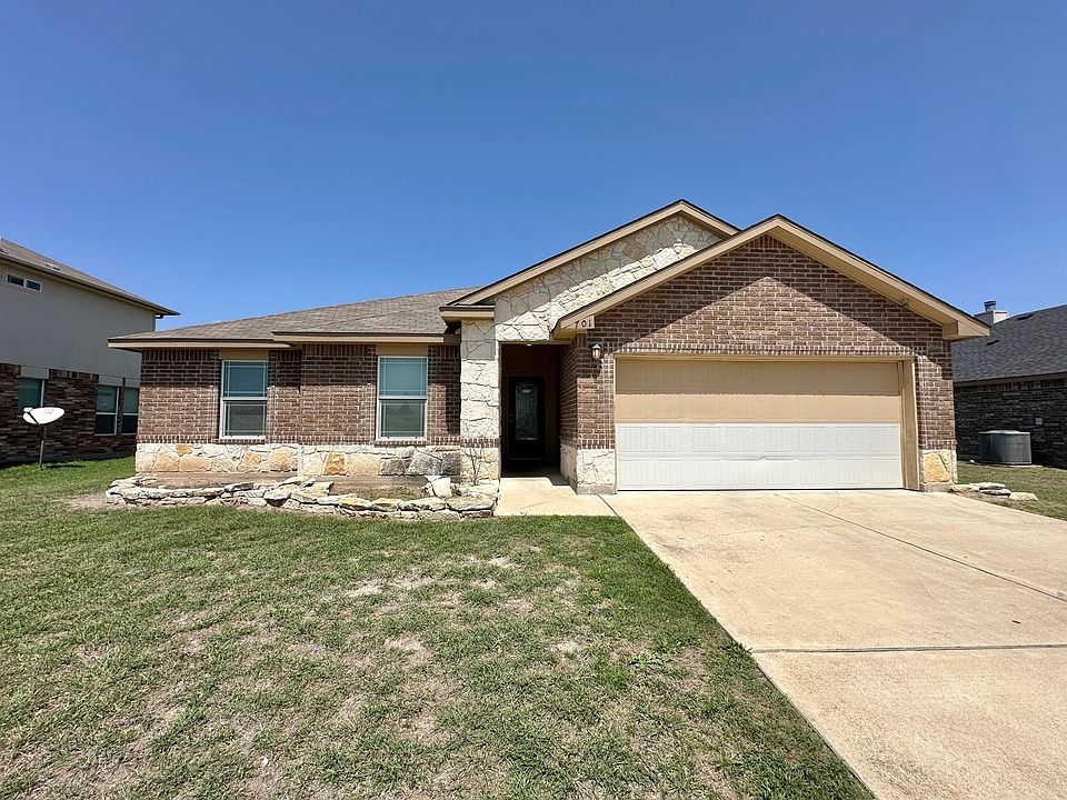 1st image of 701 W Vega Ln