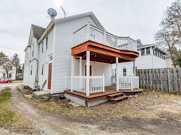5th image of 923 3rd St NW #1