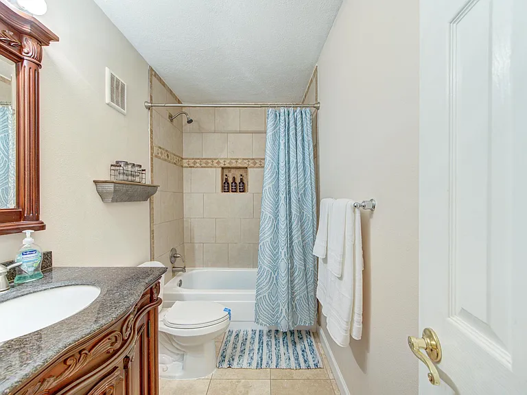 5950 Arncliffe Dr — Photo 11