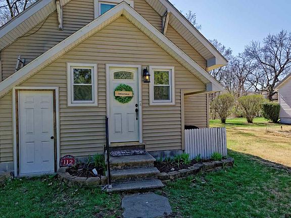 3rd image of 112 Hazlett Ln