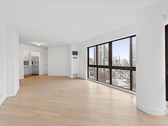 2nd image of 200 E 61st St APT 16A