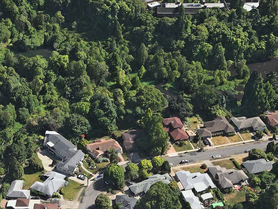 2nd image of 3538 SE Harold Ct