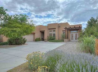 9 Well Tank Rd, Santa Fe, NM 87508