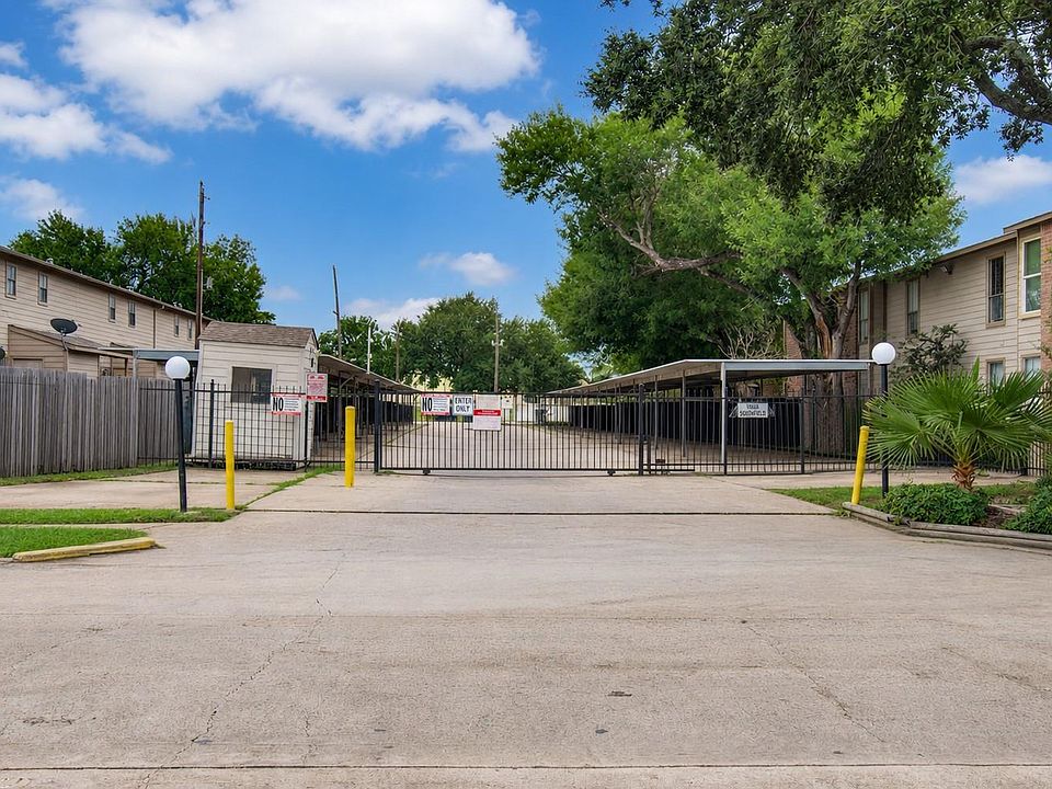 1st image of 10603 S Wilcrest Dr APT 15