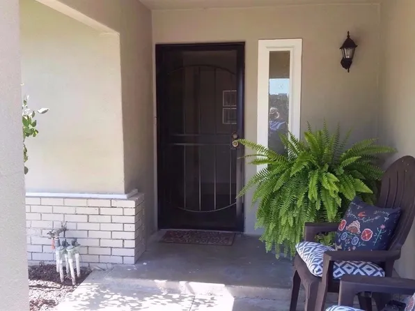 733 Larmuseau Ln, Modesto, CA 95351